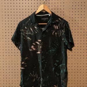 Free planet flowing shirt